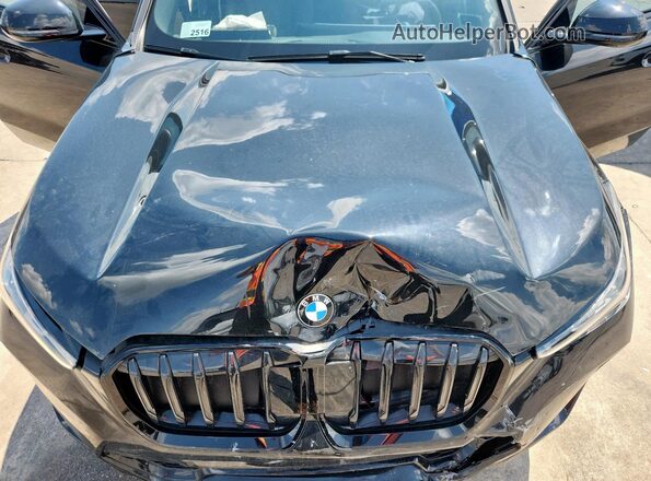 WBX73EF05R5Z55132 2024 BMW X1 Black 