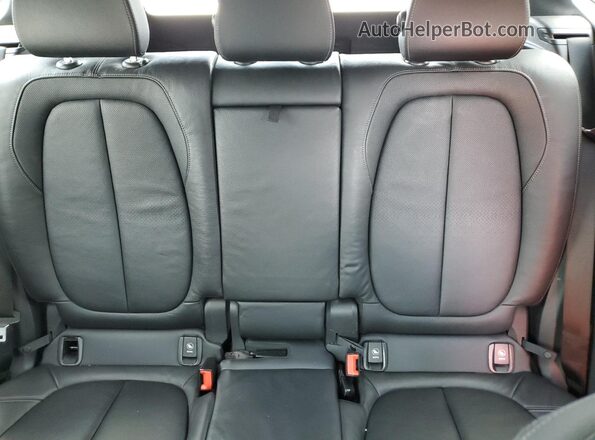 WBXHT3C31J5K31403 2018 BMW X1 Черный 