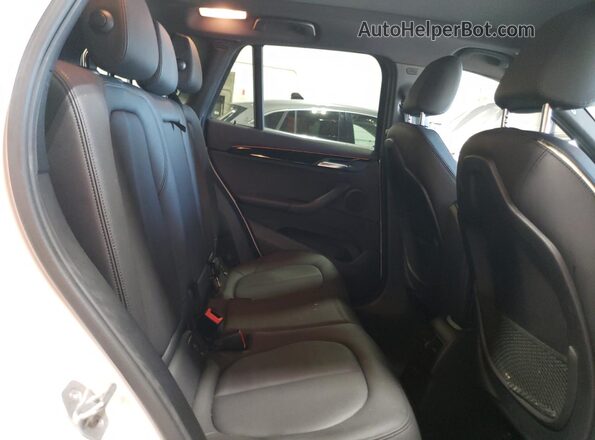 WBXHT3C53K3H36991 2019 BMW X1 White 