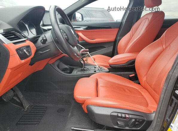 WBXYJ1C04P5V71475 2023 BMW X2 Black Սալոնի դիմացի տեսք