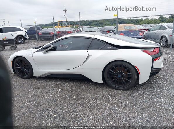 WBY2Z4C0XL7F77570 2020 BMW I8 White 360 interior view