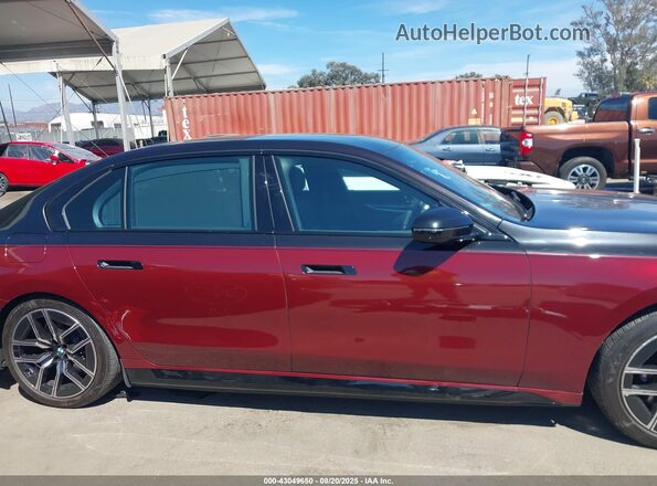 WBY53EJ06PCN85571 2023 BMW OTHER Красный Вид задней части салона