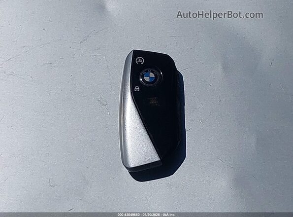 WBY53EJ06PCN85571 2023 BMW OTHER Красный Вид панели приборов