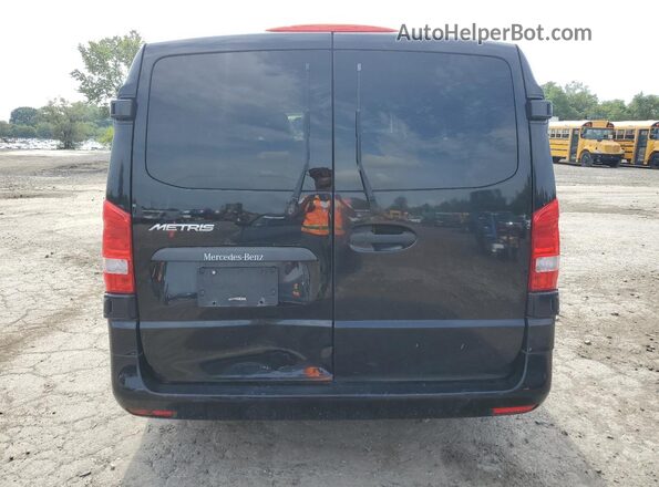 WD4PG2EEXH3332232 2017 MERCEDES-BENZ METRIS Black 