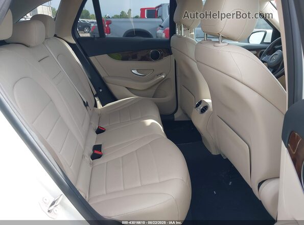 WDC0G4JB6HF137515 2017 MERCEDES-BENZ GLC 300 White 
