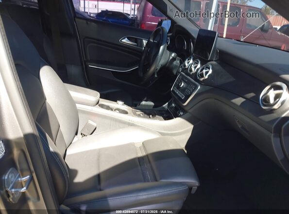 WDCTG4EB7LJ666260 2020 MERCEDES-BENZ GLA 250 Gray Front interior view