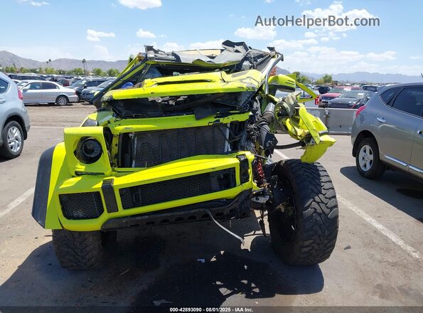 WDCYC5FF4HX274785 2017 MERCEDES-BENZ G-CLASS Yellow Front view