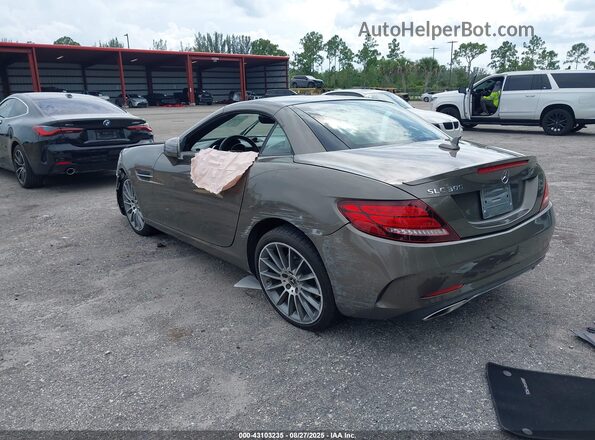 WDDPK3JAXKF158997 2019 MERCEDES-BENZ SLC 300 Beige 