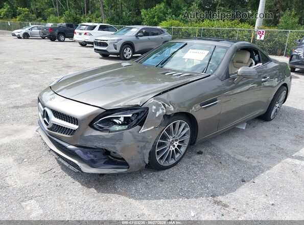 WDDPK3JAXKF158997 2019 MERCEDES-BENZ SLC 300 Beige 