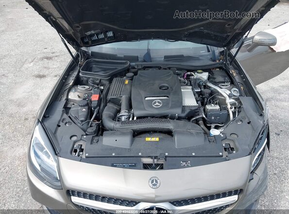 WDDPK3JAXKF158997 2019 MERCEDES-BENZ SLC 300 Beige 