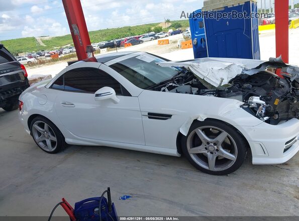 WDDPK5HA3GF115465 2016 MERCEDES-BENZ SLK White Widok zestawu wskaźników