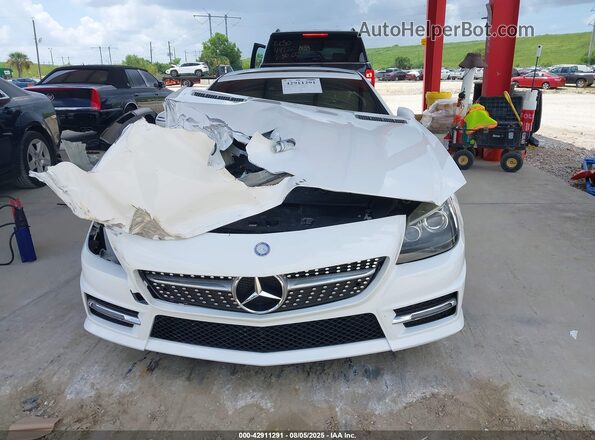WDDPK5HA3GF115465 2016 MERCEDES-BENZ SLK White Widok deski rozdzielczej