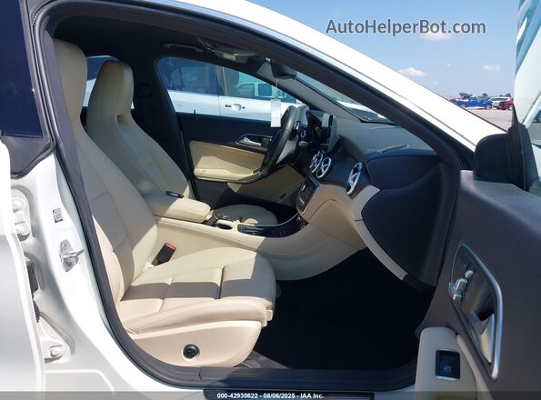 WDDSJ4EB1HN417848 2017 MERCEDES-BENZ CLA 250 Белый 