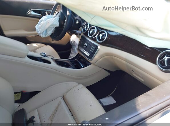 WDDSJ4EB7KN747341 2019 MERCEDES-BENZ CLA 250 White Widok wnętrza z przodu