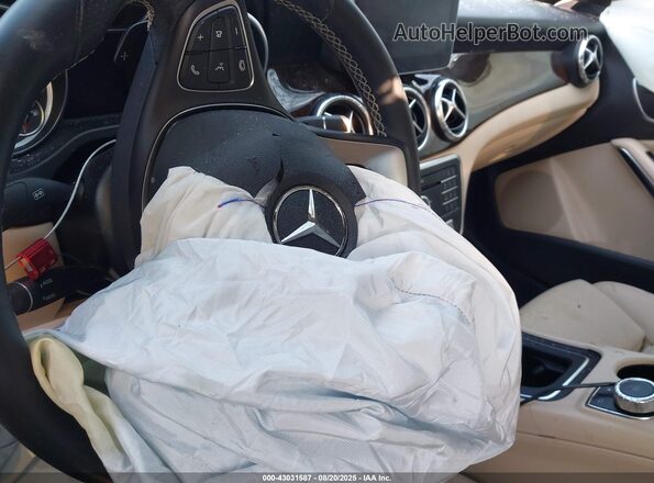 WDDSJ4EB7KN747341 2019 MERCEDES-BENZ CLA 250 White Widok wnętrza 360 stopni