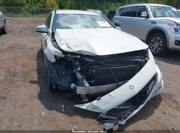 WDDSJ4EB9GN301294 2016 MERCEDES-BENZ CLA 250 Белый Вид спереди