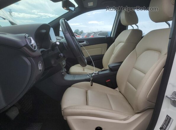 WDDVP9AB0HJ015986 2017 MERCEDES-BENZ B-CLASS White Սալոնի դիմացի տեսք