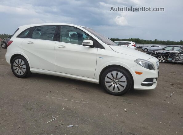 WDDVP9AB0HJ015986 2017 MERCEDES-BENZ B-CLASS White Առջևի աջ