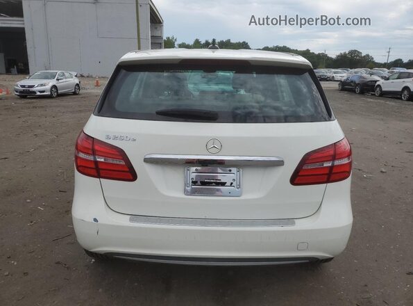 WDDVP9AB0HJ015986 2017 MERCEDES-BENZ B-CLASS White Հետևի տեսք