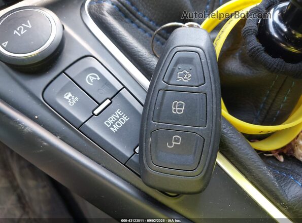 WF0DP3TH7H4118872 2017 FORD FOCUS RS White Dashboard view