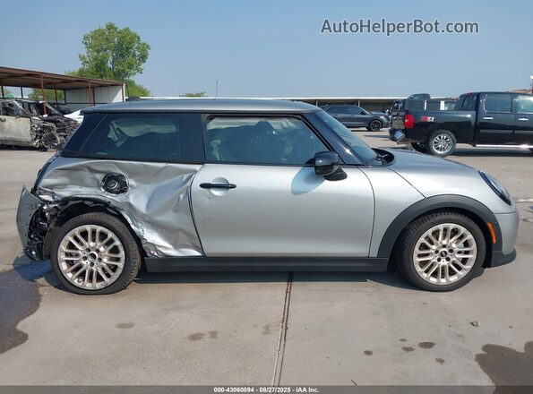 WMW13GD03S2W52565 2025 MINI HARDTOP Серый Вид задней части салона
