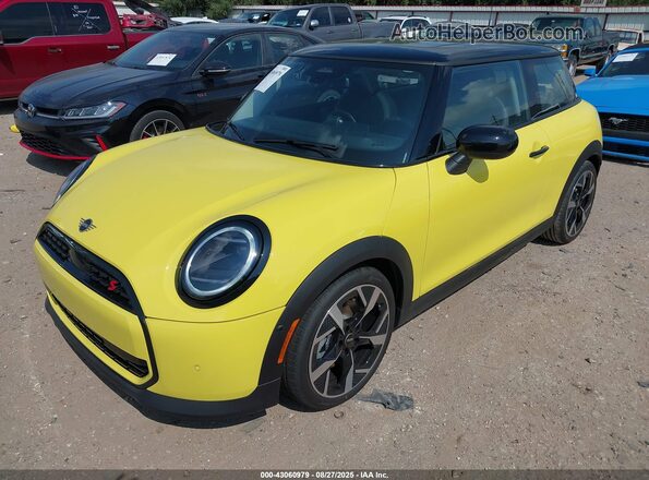 WMW23GD08S2X03076 2025 MINI HARDTOP Yellow წინა მარცხენა ხედი სამი მეოთხედიდან