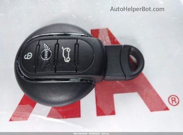WMWLV7C07M2N82303 2021 MINI CLUBMAN Серебряный 