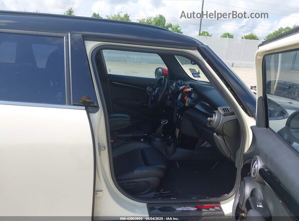 WMWXU3C52H2D32260 2017 MINI HARDTOP White 