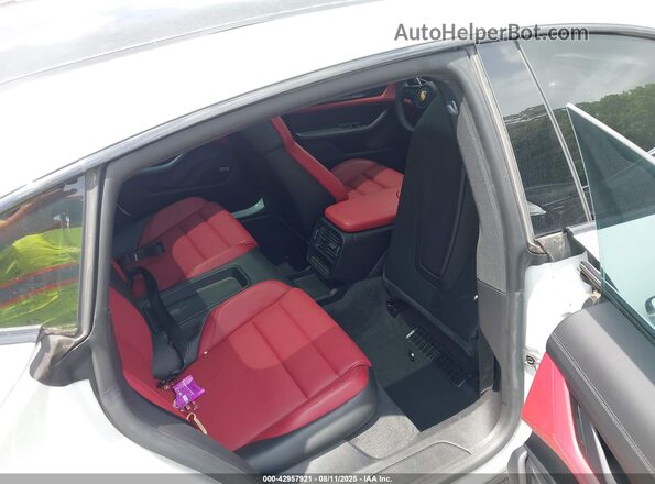 WP0AA2Y18NSA13071 2022 PORSCHE TAYCAN White Вид наклейки з VIN-кодом