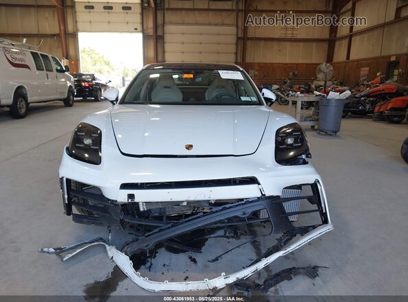 WP0AE2YA6SL046254 2025 PORSCHE PANAMERA White Widok wnętrza z tyłu