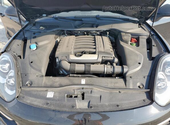 WP1AA2A20HKA83151 2017 PORSCHE CAYENNE Черный 