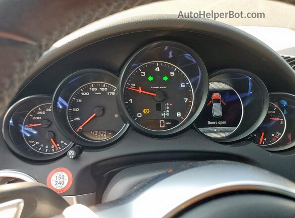 WP1AA2A20HKA83151 2017 PORSCHE CAYENNE Черный 
