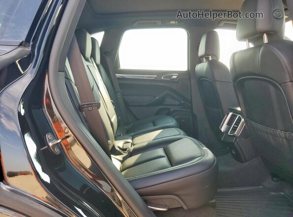 WP1AA2A20HKA83151 2017 PORSCHE CAYENNE Черный 