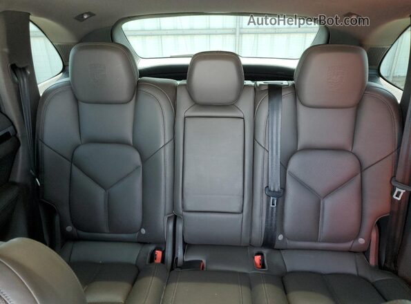 WP1AA2A25HKA83517 2017 PORSCHE CAYENNE Серебряный 