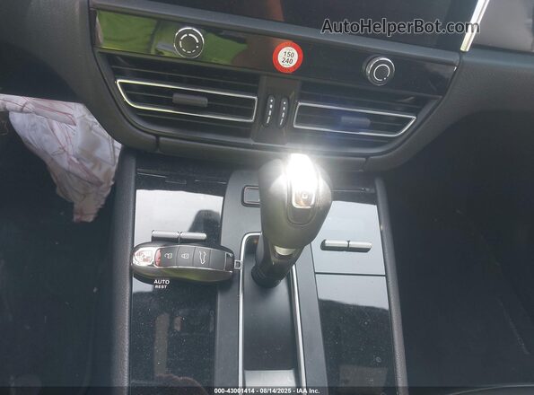 WP1AA2A58PLB16951 2023 PORSCHE MACAN Gray 