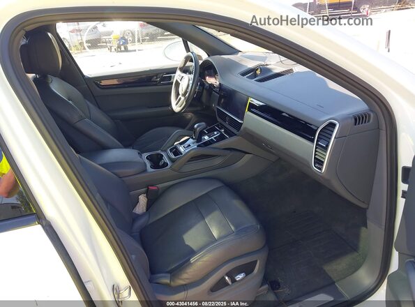 WP1AA2AY9KDA03135 2019 PORSCHE CAYENNE White Vista interior delantera