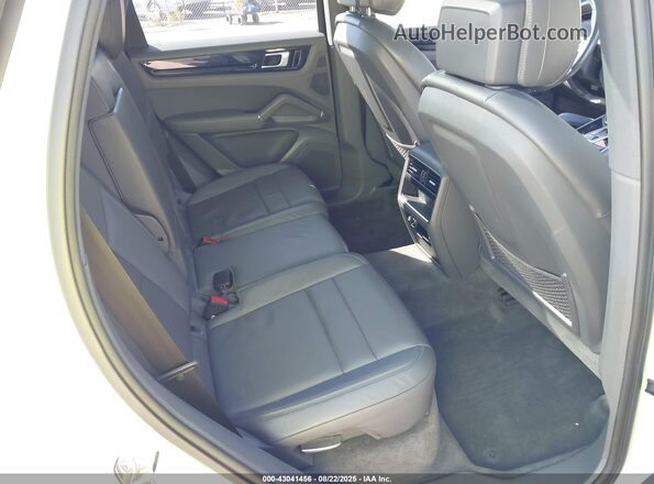WP1AA2AY9KDA03135 2019 PORSCHE CAYENNE White Vista de la etiqueta del VIN