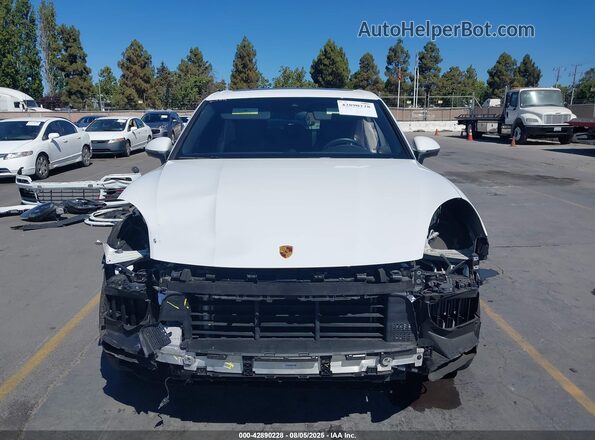 WP1AB2AY0NDA31939 2022 PORSCHE CAYENNE White Rear interior view