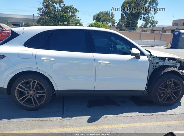 WP1AB2AY0NDA31939 2022 PORSCHE CAYENNE White 360 interior view