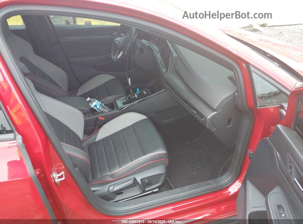 WVW3A7CD7PW203427 2023 VOLKSWAGEN GOLF Red Widok wnętrza z przodu