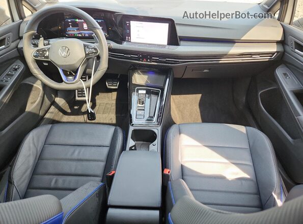 WVWEB7CD1RW233063 2024 VOLKSWAGEN GOLF Белый Вид панели приборов