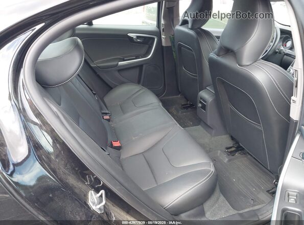 YV140MTL4J2456629 2018 VOLVO S60 Black Вид наклейки з VIN-кодом