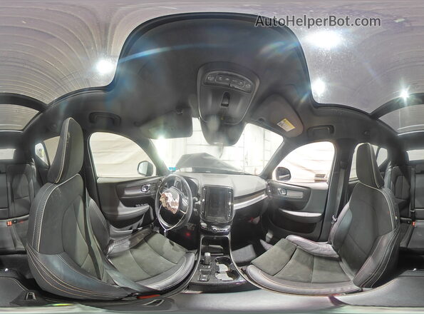 YV4162UM4M2449345 2021 VOLVO XC40 Black 
