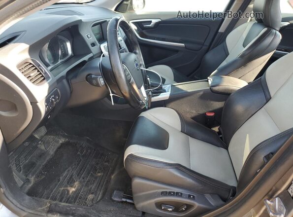 YV440MUM7H2004405 2017 VOLVO S60 Silver 