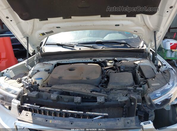 YV4AC2HL5N2650487 2022 VOLVO XC40 White Вид ззаду