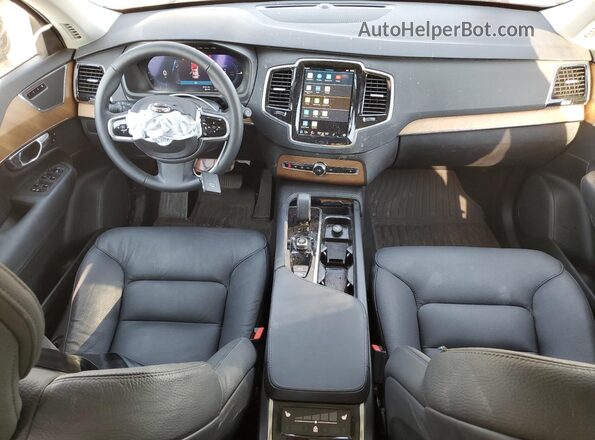 YV4H60PE6S1302633 2025 VOLVO XC90 Black Vista del salpicadero