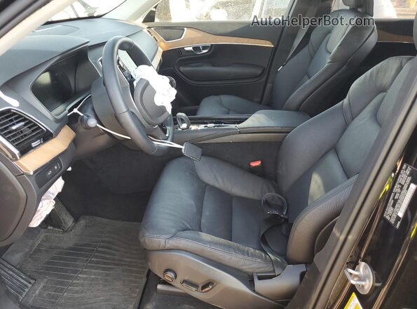 YV4H60PE6S1302633 2025 VOLVO XC90 Black Vista interior delantera