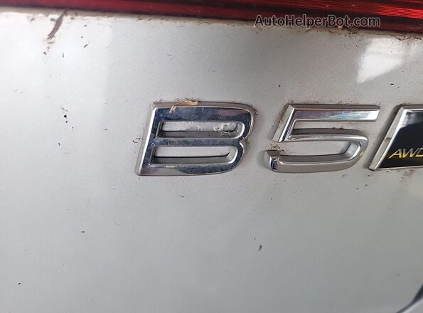 YV4L12RK0R1929300 2024 VOLVO XC60  ძრავის განყოფილების ხედი