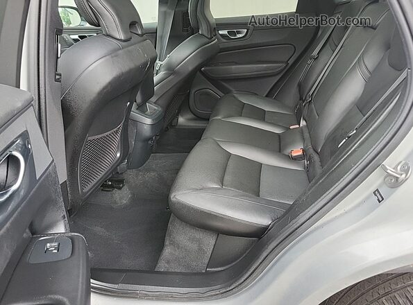 YV4L12RK0R1929300 2024 VOLVO XC60  წინა პანელის ხედი