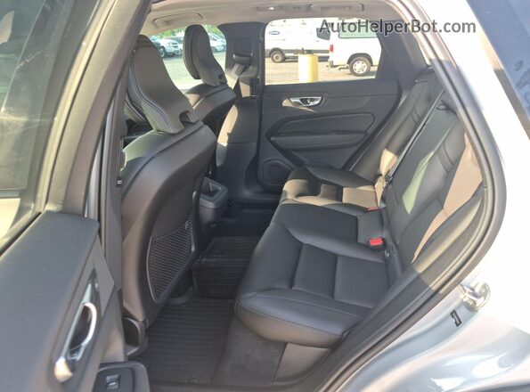 YV4L12RK2R1929413 2024 VOLVO XC60  წინა ხედი